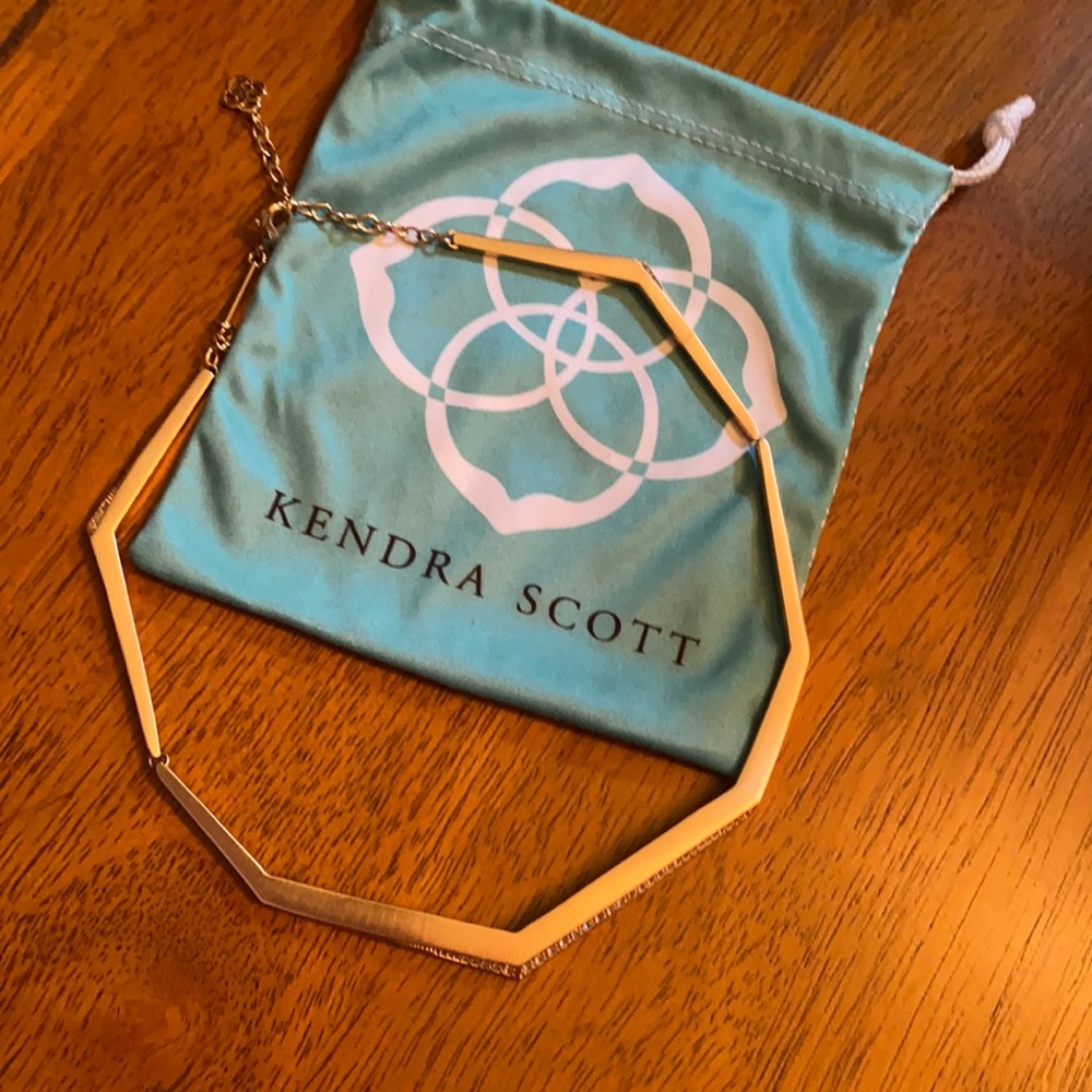 Necklace rose gold by Kendra Scott like new.